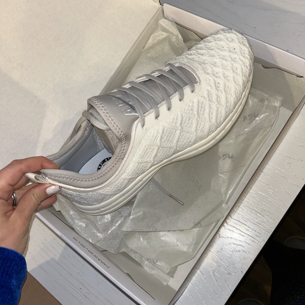 APL men’s  White and Gray Sneakers. Techloom Phantom